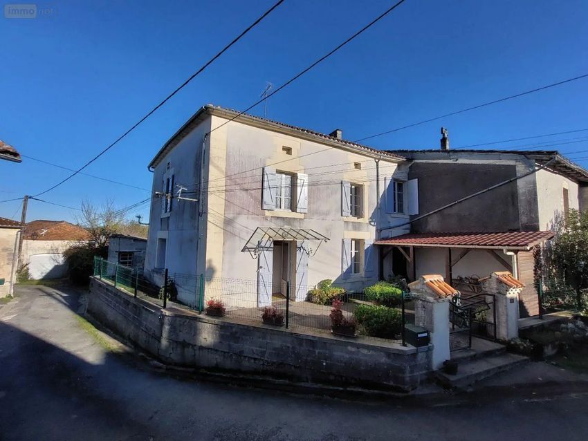 Image Façade à  maison individuelle de Mareuil en Périgord
