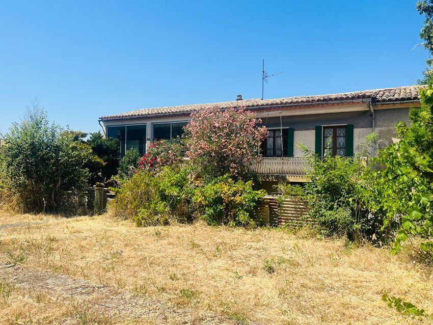 Image Façade à  maison mitoyenne de Saint-André-d'Olérargues