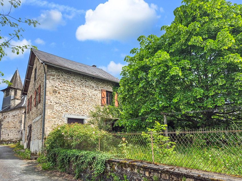 Image Façade à  maison individuelle de Le Lonzac