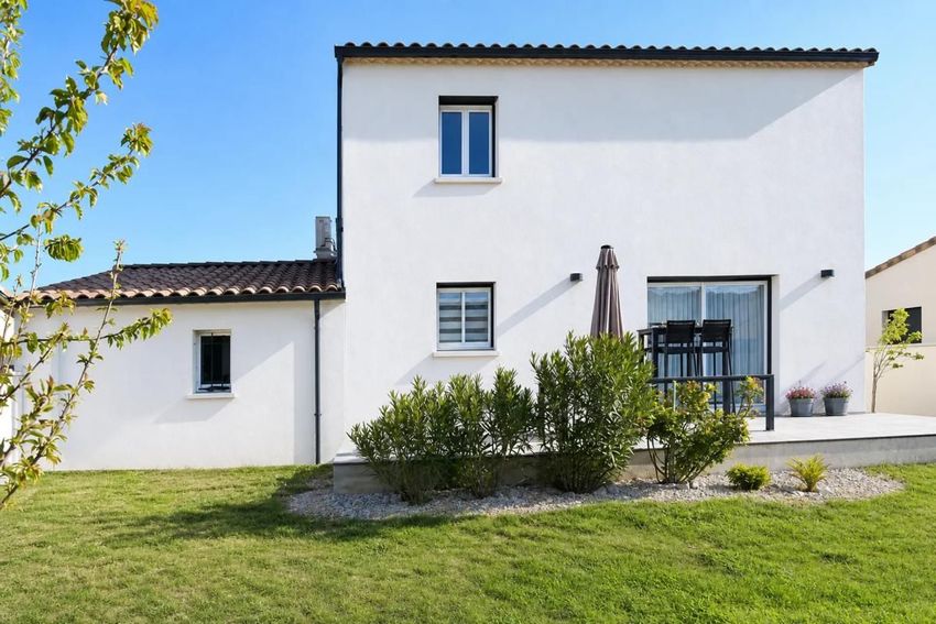 Image Façade à  maison individuelle de Piolenc