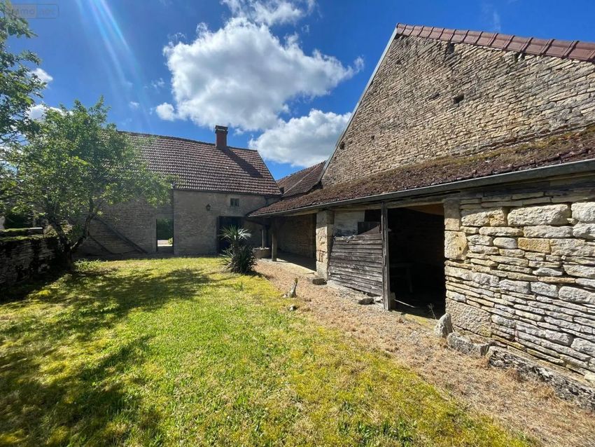 Image Façade à  maison individuelle de Nesle-et-Massoult