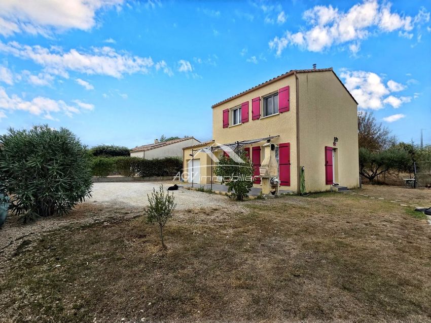 Image Façade à  maison individuelle de Saint-Privat-des-Vieux