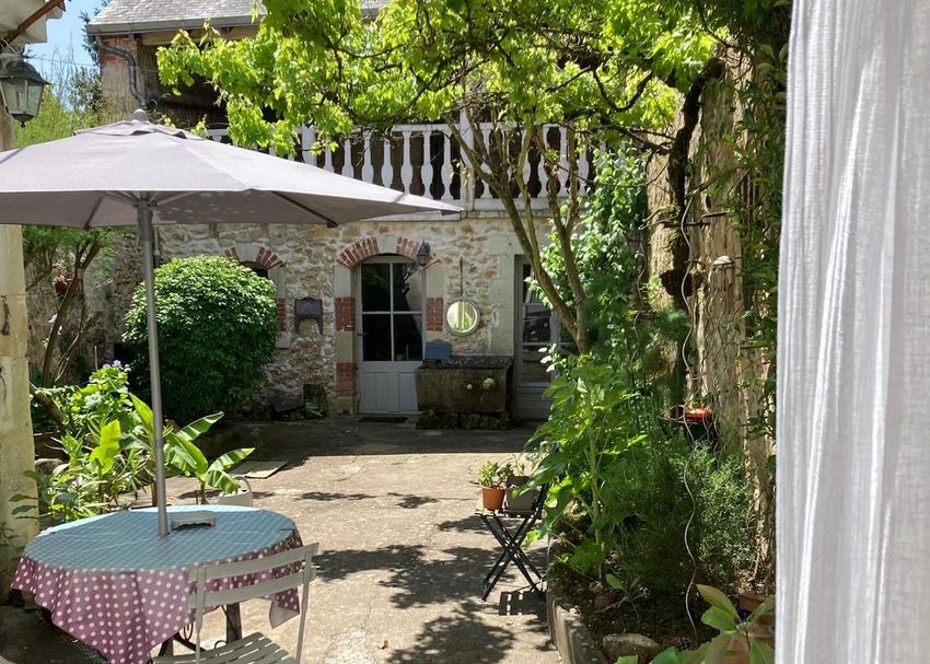 Image Façade à  maison mitoyenne de Civray