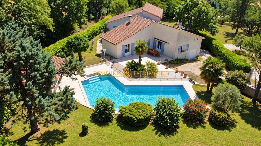 Image Piscine à  maison individuelle de Jauldes