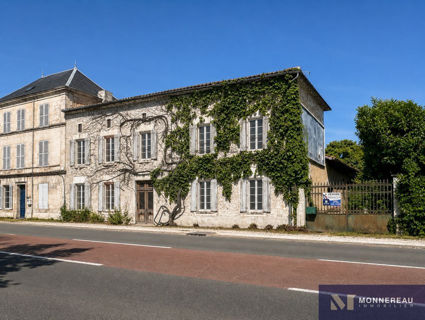 Image Vue à  maison individuelle de Barbezieux-Saint-Hilaire