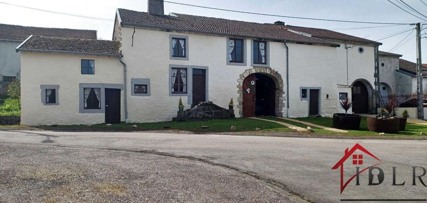 Image Façade à  maison de village de Neuvelle-lès-Voisey