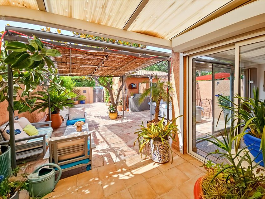Image Terrasse à  maison mitoyenne de Le Pradet
