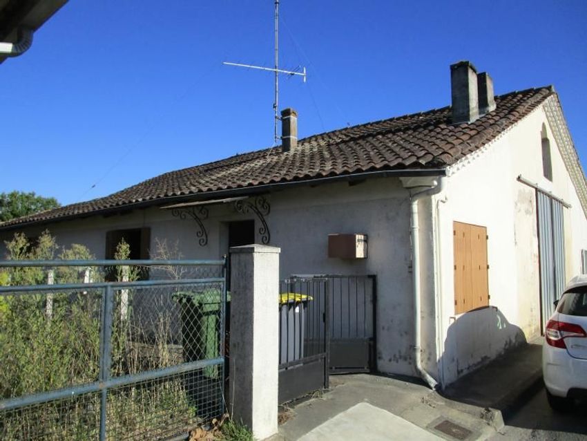 Image Façade à  maison individuelle de Échourgnac