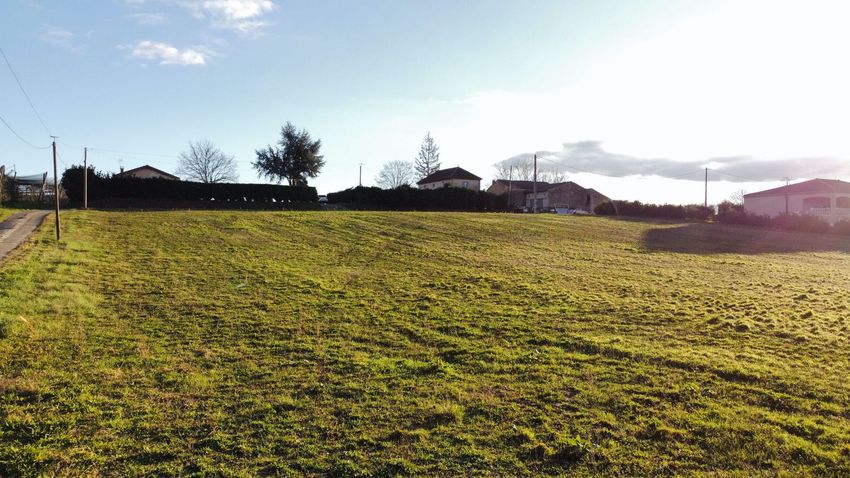 Image de terrain à Sainte-Colombe-en-Bruilhois