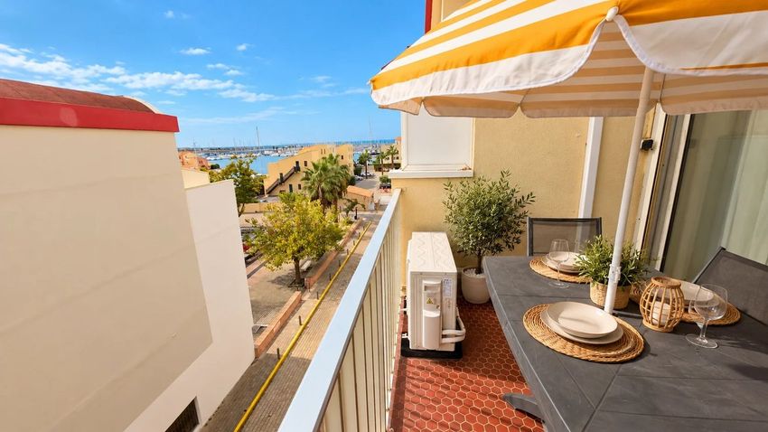 Image Terrasse à appartement de Gruissan