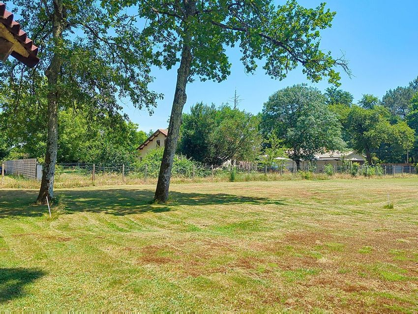 Image de terrain à Saint-Jean-d'Illac