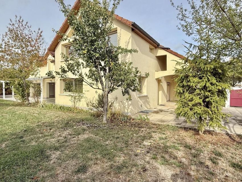 Image Façade à  maison individuelle de Chenôve