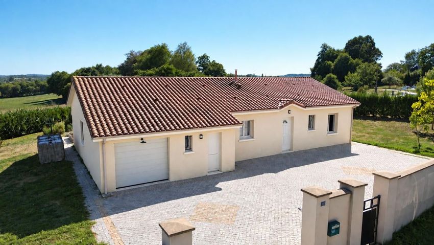 Image Façade à  maison individuelle de Magnac-Bourg