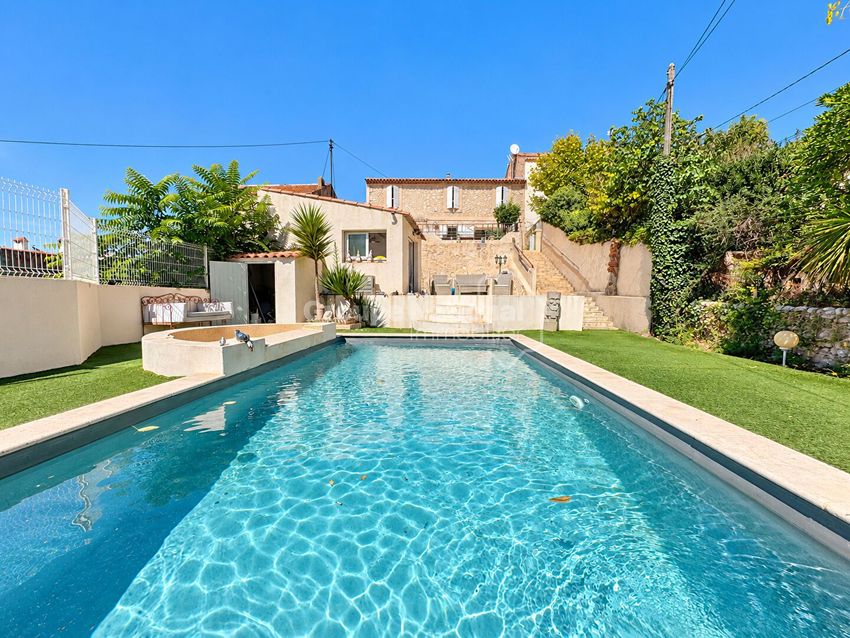 Image Piscine à  maison individuelle de Marseille 15e Arrondissement