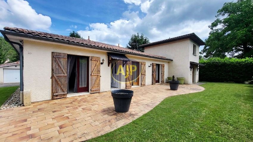Image Façade à  maison individuelle de Cabanac-et-Villagrains
