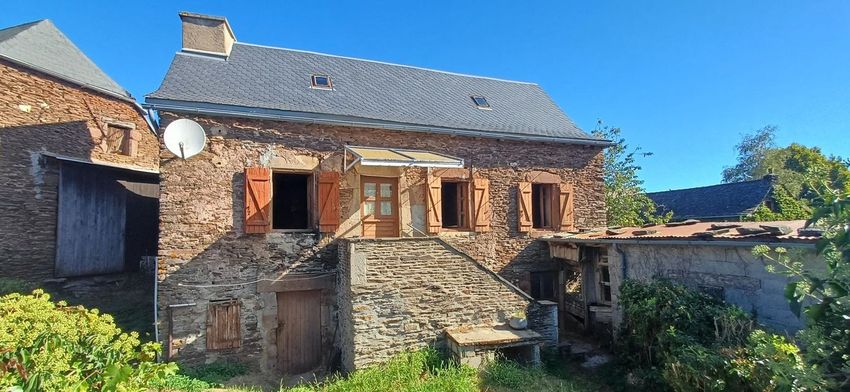 Image Façade à  maison individuelle de Clairvaux-d'Aveyron