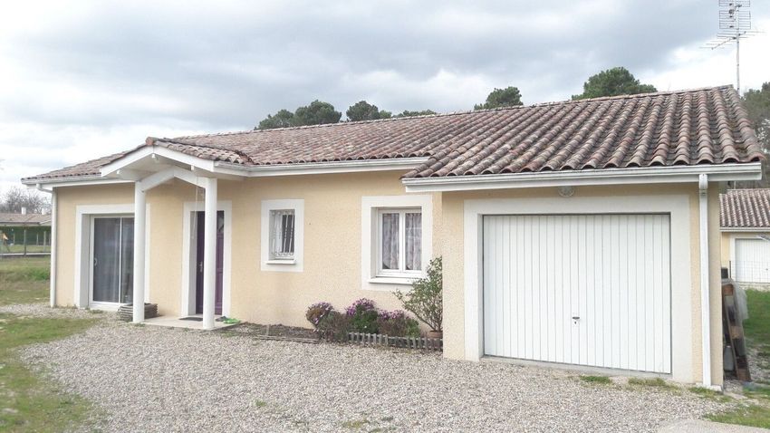 Image Façade à  maison individuelle de Roaillan