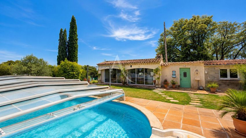 Image Piscine à  villa de Villeneuve