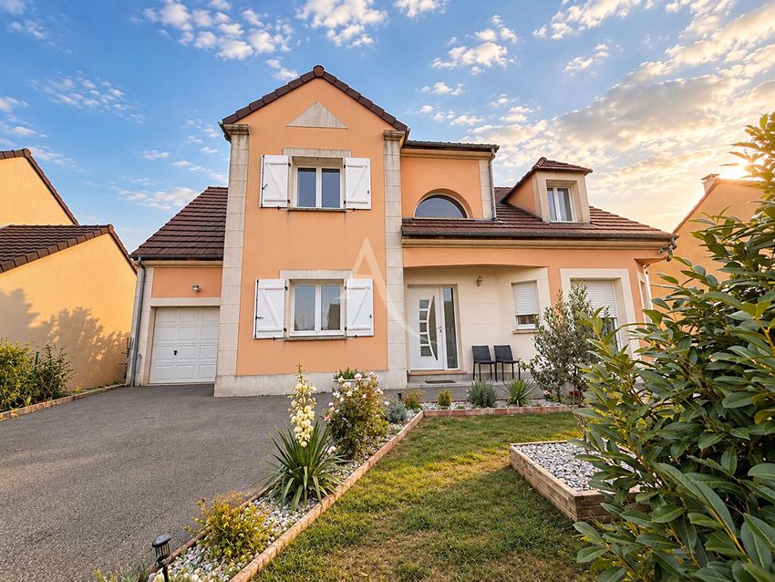 Image Façade à  maison individuelle de Barjouville