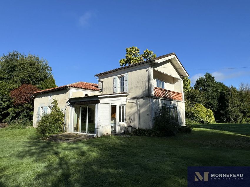 Image Façade à  maison individuelle de Reignac