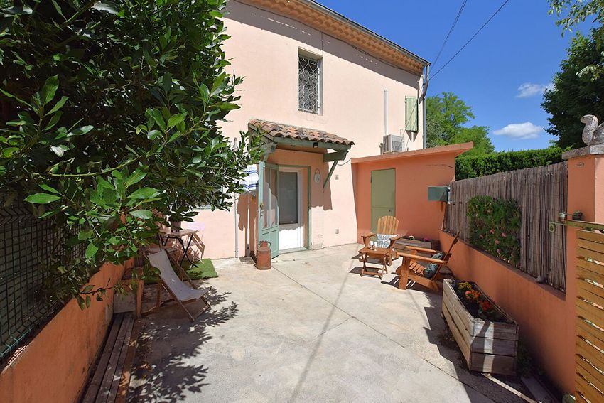 Image Façade à  maison individuelle de Cabannes