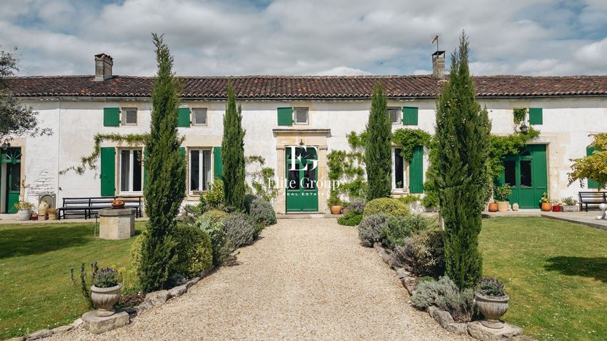 Image Façade à  maison mitoyenne de Bréville