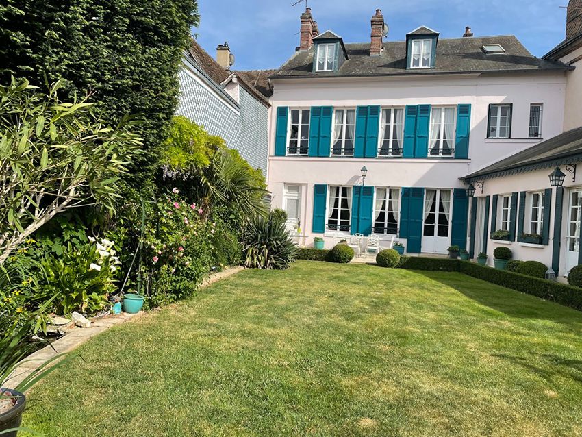 Image Façade à  maison individuelle de Nogent-le-Roi