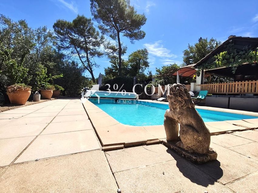 Image Piscine à  maison individuelle de Le Thoronet