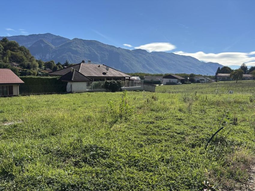 Image Vue à terrain de L'Albenc