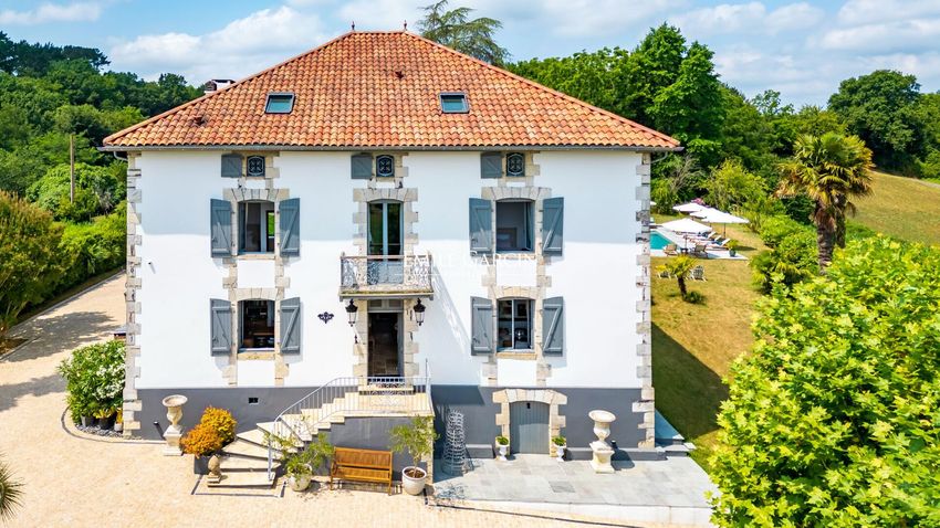 Image Façade à  maison individuelle de Guiche