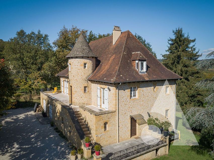 Image Façade à  manoir de Carsac-Aillac