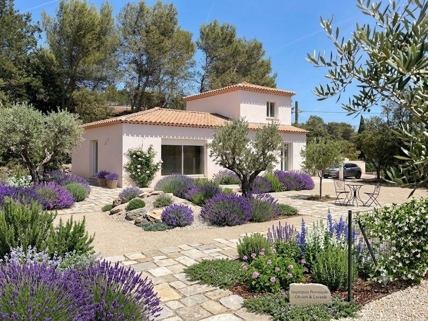 Image Façade à  maison individuelle de Saint-Maximin-la-Sainte-Baume