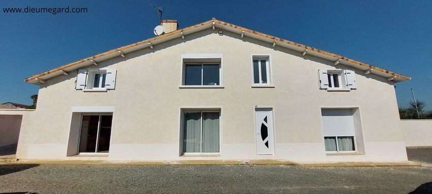 Image Façade à  maison individuelle de Pamproux