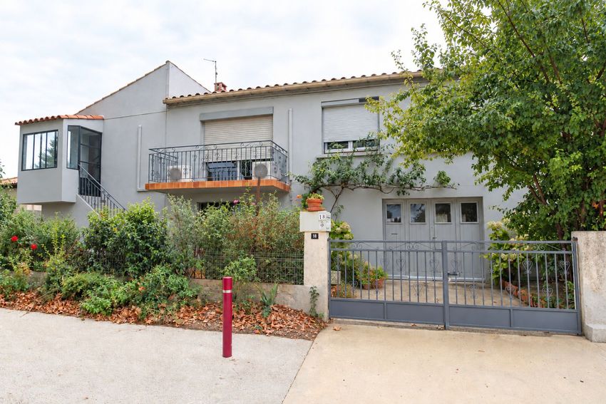 Image Façade à  maison mitoyenne de Canet