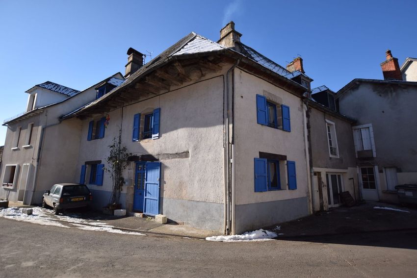 Image Façade à  maison individuelle de Pleaux