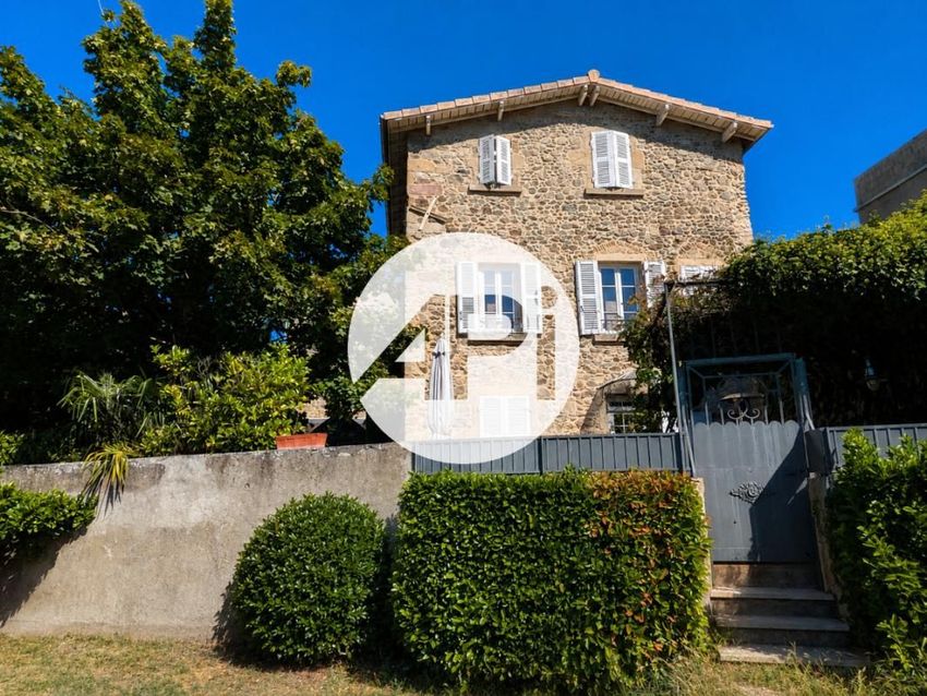 Image Façade à  propriété agricole de Condrieu