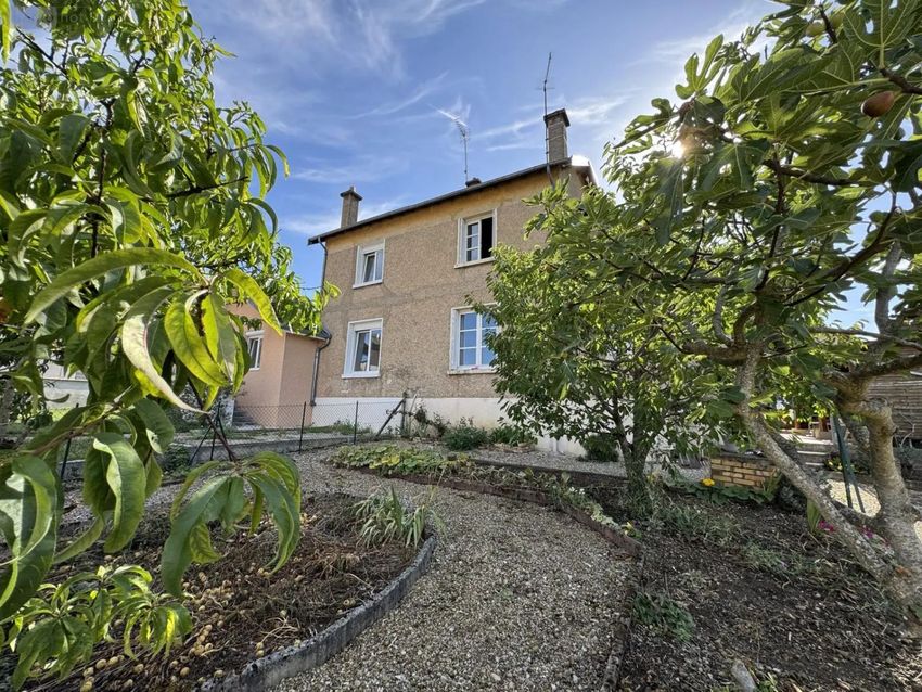 Image Façade à  maison individuelle de Dole