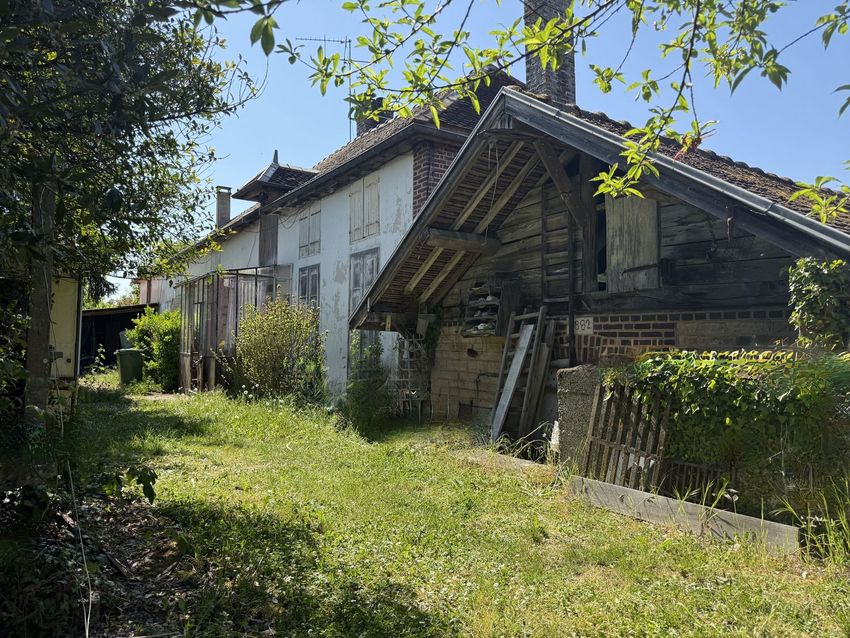 Image Façade à  villa de Assenay
