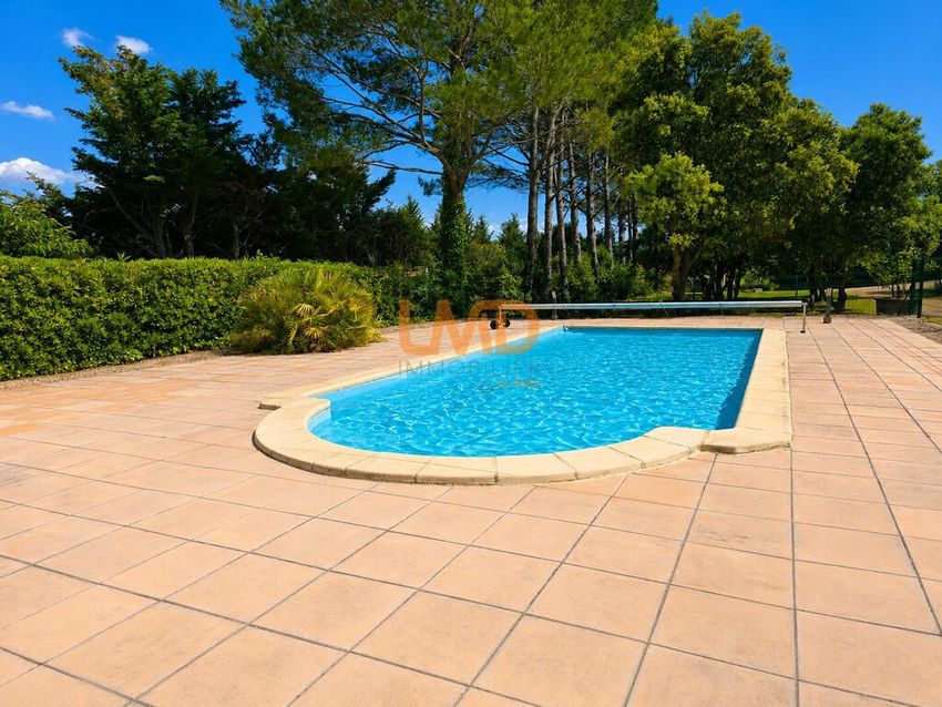 Image Piscine à  propriété agricole de Sarrians