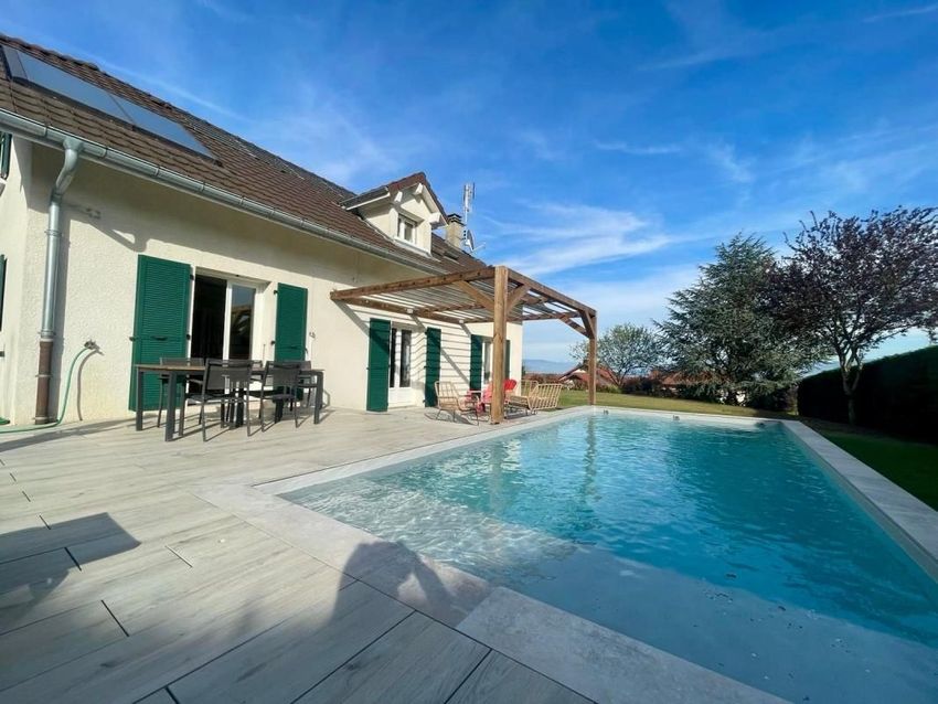 Image Piscine à  maison individuelle de Thoiry