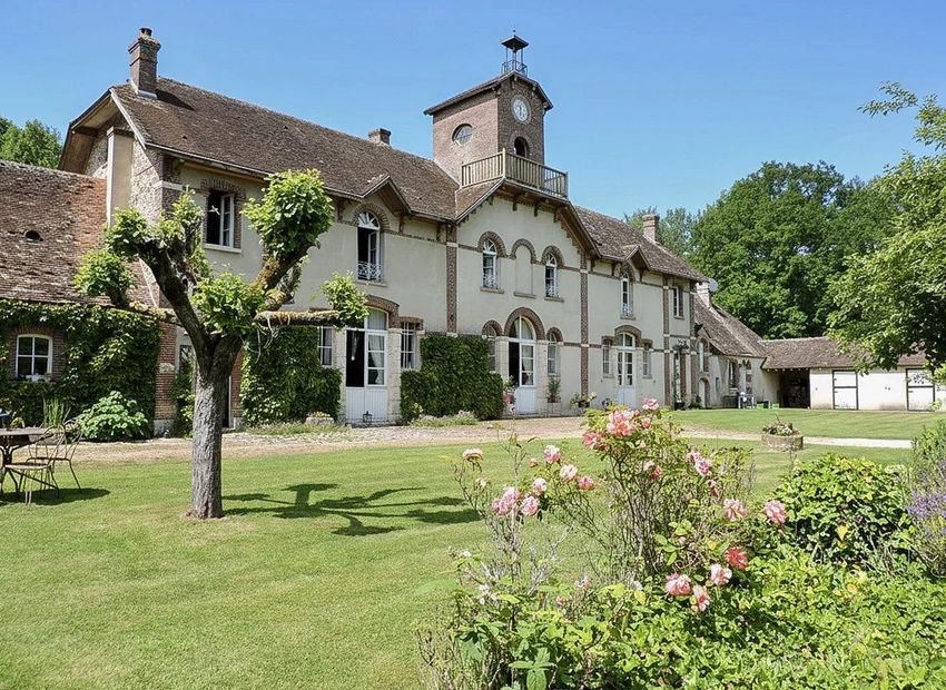 Image Façade à  manoir moderne de Chartres