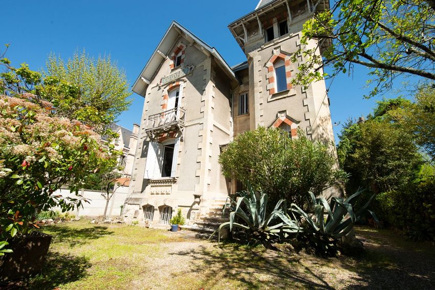 Image Façade à  manoir de Bordeaux