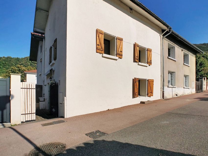 Image Façade à  maison individuelle de Poisat