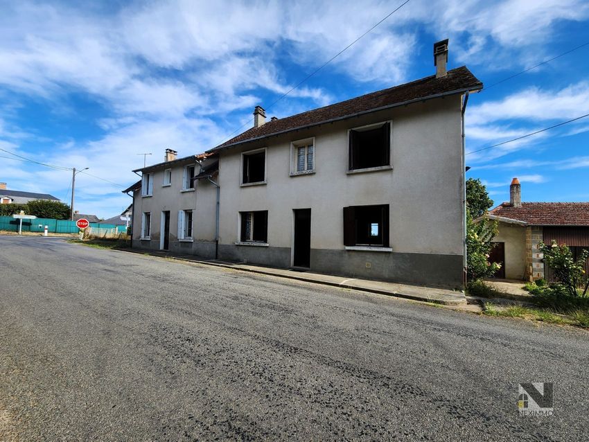 Image Façade à  maison de village de Château-Chervix