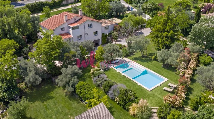 Image Piscine à  maison de maître de Mimet