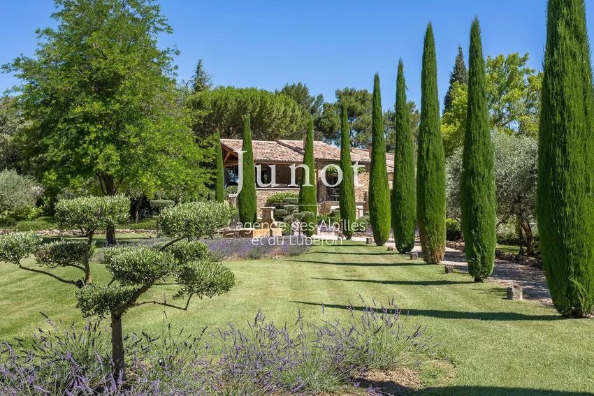 Image Jardin à  maison traditionnelle de Oppède