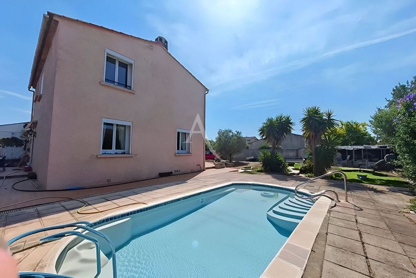 Image Piscine à  maison mitoyenne de La Crau