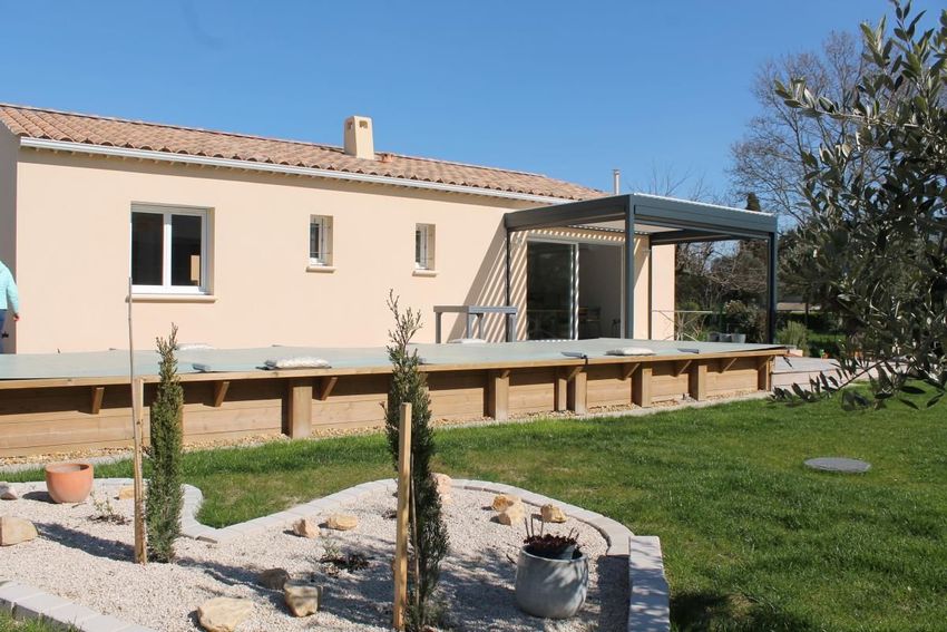 Image Façade à  maison individuelle de Aubignan