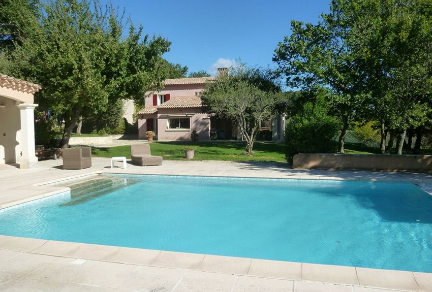 Image Piscine à  villa de Saint-Restitut