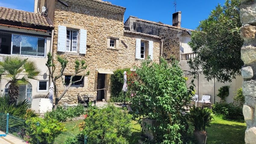 Image Façade à  maison individuelle de Mondragon